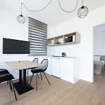 Oliver Apartament Kehidakustány
