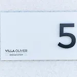 Oliver Apartament *